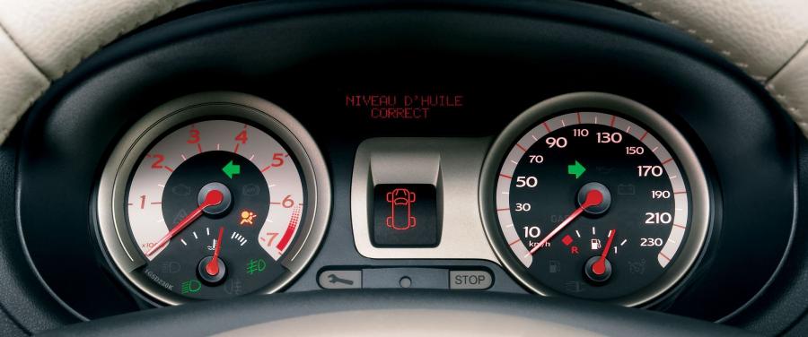  Renault Clio 2006 года  (фото 43 из 97)